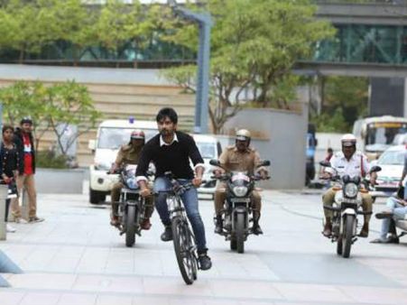 இமைக்கா நொடிகள் படத்தின் கதை தெரியுமா?