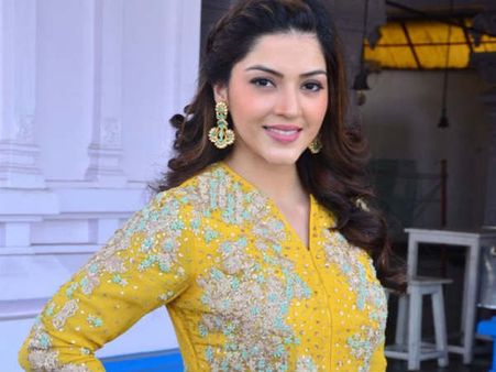 விபச்சார வழக்கு விசாரணையில் தெரியாமல் சிக்கிய நோட்டா ஹீரோயின்