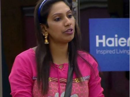 பிக் பாஸ் வீட்டை போர்க்களமாக மாற்றிய வெங்காயம்: நித்யாவுக்கு இவ்வளவு அடம் ஆகாது