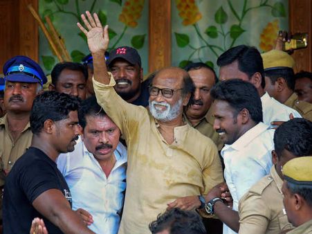 யாரு நீங்க என்று கேட்பது தலைவருக்கு ராசி: ரஜினி ரசிகர்கள் சமாளிபிகேஷன்