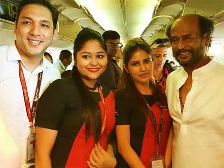 டார்ஜிலிங்கில் கார்த்திக் சுப்புராஜின் படப்பிடிப்பு... ரஜினியுடன் புகைப்படம் எடுத்த விமான ஊழியர்கள்