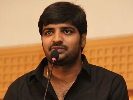 டுபீஸ் ரெஜினா... முரட்டுக்குத்து கவுதம்... மேடையில் கலாய்த்த சதீஷ்!