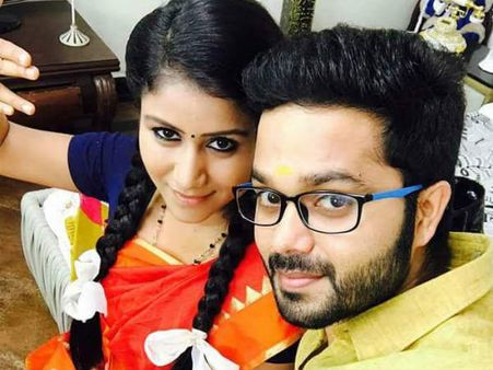 சீரியல் பொண்டாட்டி செம்பாவின் நிஜ பிறந்தநாளுக்கு 23 பரிசுகள் கொடுத்து அசத்திய கார்த்திக்