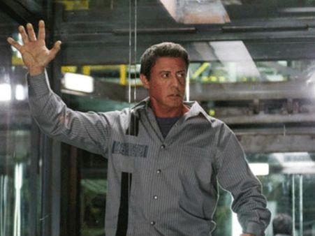 'ராம்போ' ஆக்ஷன் ஹீரோ பலாத்காரம் செய்துவிட்டார்: பெண் பரபரப்பு புகார்