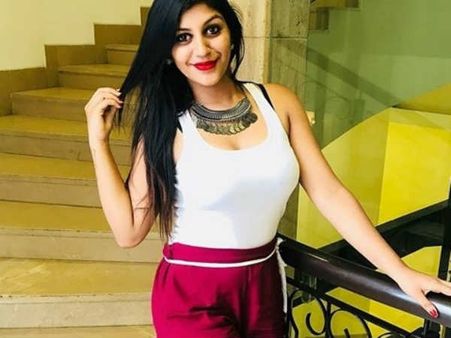 தம்பிராமைய்யாவின் ‘மணியார் குடும்பம்’... உமாபதியுடன் குத்தாட்டம் போட்ட ‘பிக்பாஸ்’ யாஷிகா!