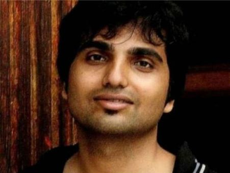 காலா வில்லன் பட திரைக்கதை எழுத்தாளர் வீட்டு மாடியில் இருந்து குதித்து தற்கொலை