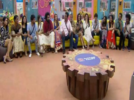 பிக் பாஸ் வீட்டில் பிளேபாயான மகத், வில்லியான மும்தாஜ், காமெடி பீசான பொன்னம்பலம்