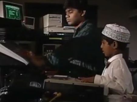 ஜி.வி.பிரகாஷ் பாடிய முதல் பாடல் எது தெரியுமா? இந்த வீடியோவை பாருங்க!