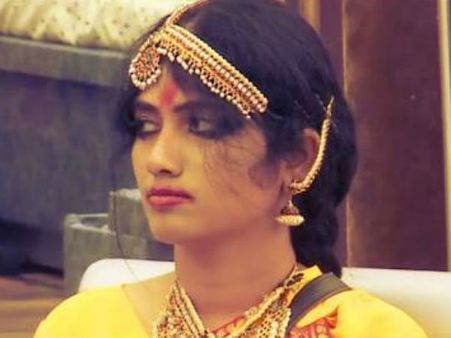 அந்த பதவி எப்பவும் எங்க தலைவி ஜூலிக்கு மட்டுமே