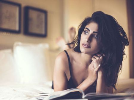 'அந்த' காட்சியில் நடித்தபோது இயக்குனர் என்னை 7 முறை அழ வைத்தார்: நடிகை பேட்டி