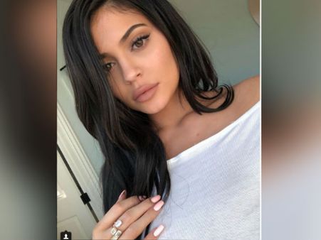 இன்ஸ்டாகிராமில் ஒரு போஸ்ட் போட ரூ. 7 கோடி வாங்கும் கிம் தங்கச்சி