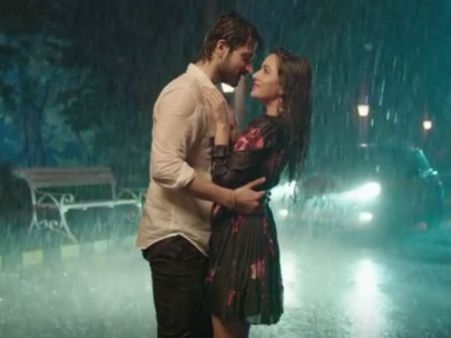 பிக் பாஸ் வீட்ல கூட இப்படி பாக்கலையே… ஆனா ட்ரெயிலர்ல கலக்குறீங்களேம்மா!