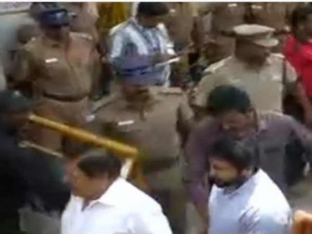 மருத்துவமனையில் கருணாநிதியின் நலம் விசாரித்த சிவக்குமார், சூர்யா: வைரல் வீடியோ