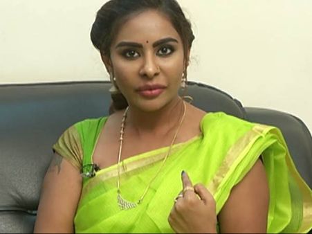 ஸ்ரீரெட்டியையெல்லாம் பெரிய ஆளாக்காதீங்க.. நம்பர் நடிகை அதிரடி!