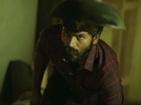 “ஜெயிக்கிறோமோ இல்லையோ முதல்ல சண்டை செய்யணும்”... மிரட்டும் 'வடசென்னை' டீசர் !