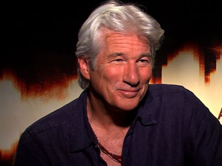 69 வயதில் தந்தையாகும் ஹாலிவுட் நடிகர்.. ஷில்பா ஷெட்டியை முத்தமிட்டு பரபரப்பாக்கியவர்!