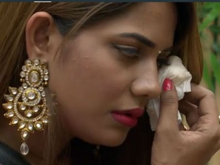 நான் பிறந்ததும் பிசினஸ் போச்சு, அப்பா போச்சு: ஐஸ்வர்யா சொன்ன திடுக் தகவல்