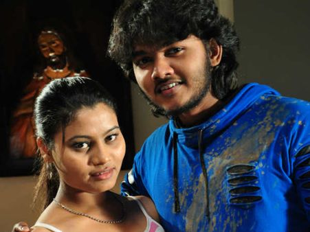 ஓவர் மேக்கப்பில் வந்த குஷ்பு... பேய் என நினைத்து அலறி ஓடிய ஊர்மக்கள்... ஷூட்டிங்கில் பரபரப்பு!