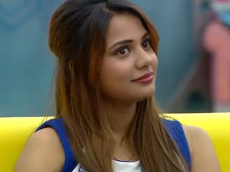 ரூல்ஸை மாத்தி, ஸ்கிரிப்ட்டை மாத்தி ஐஸ்வர்யாவை ஒருவழியாக காப்பாற்றிய பிக் பாஸ்