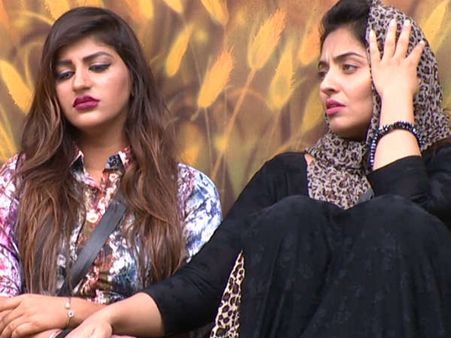 பிராச்சியை ஏமாத்துன மகத்துக்கு உன்னை ஏமாத்துவது கஷ்டமா?: யாஷிகாவுக்கு மும்தாஜ் அட்வைஸ்