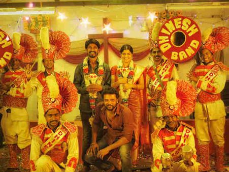 ‘பட்டு ரோசா’.. மெலடியா ஒரு குத்துப்பாட்டு.. இது புதுசால்ல இருக்கு!