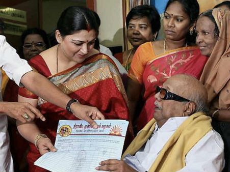 கருணாநிதி ஆசி, ஸ்டாலின் பரிசு, அந்த நாளை மறக்க முடியுமா?: குஷ்பு உருக்கம்