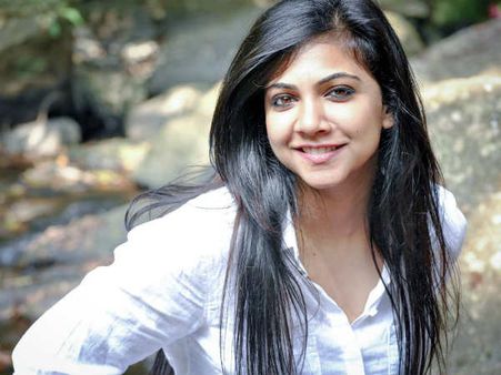 என்னை யாரும் லூசு பொண்ணுன்னு முத்திரை குத்திடக் கூடாது: விஜய் சேதுபதி தோழி மடோனா