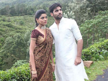 ஷூட்டிங்கில் திடீரென சாமியாடிய நாயகி... வெலவெலத்து போன படக்குழு!