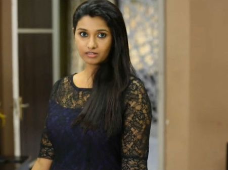 “திரையைப் பார்த்து தரையை நம்பமுடியாது”.... ரஜினி, கமல் அரசியல் பிரவேசம் குறித்து பிரபல நடிகை!