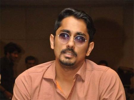 கேரள மக்களுக்காக சவால் விடும் சித்தார்த்: சவாலை ஏற்க நீங்க ரெடியா?