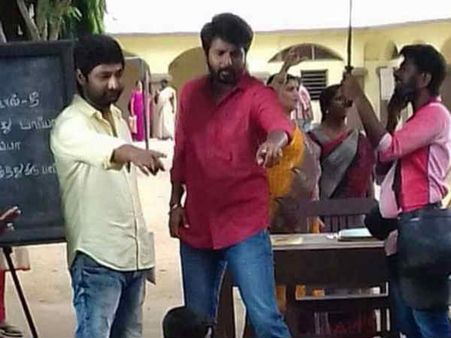 மாணவர்களுக்காக சத்தம் போடாமல் நடிக்கும் சிவகார்த்திகேயன்