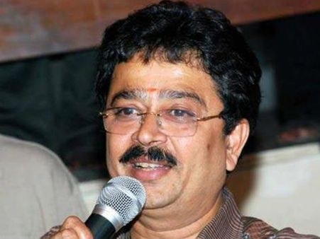 எம்.ஆர்.ராதாவுக்கு இணையான நடிகர் என என்னைப் பாராட்டினார் கலைஞர்: எஸ்.வி.சேகர்!