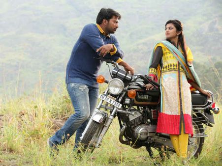 டைட்டானிக்.. ஹாலிவுட்ல கப்பல் கவுந்துச்சு.. இங்க காதலே கவுந்துடுச்சு!