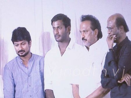 கருணாநிதி பேனாவை நடிகர் சங்க கட்டிடத்தில் வைக்க வேண்டும்: விஷால் விருப்பம்