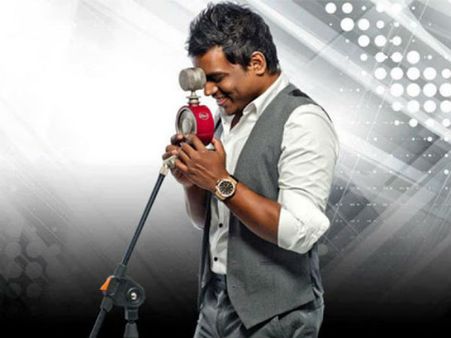 யுவனின் மாஸ் இசையில் ஜொலித்த அஜித்