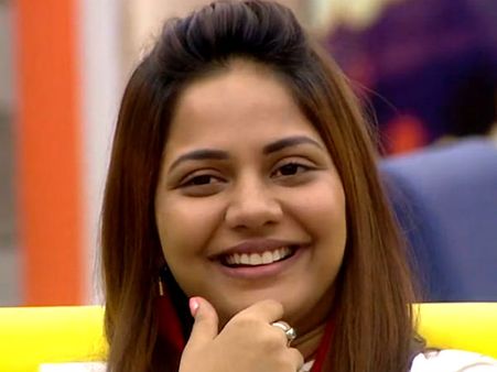 என்னாது, 'பிக் பாஸ்' ஐஸ்வர்யாவுக்கு ஓட்டு போட்டால் பணம் கிடைக்குமா?