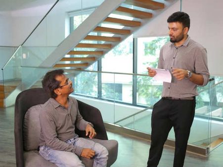 சர்கார் பட வேலைகள் ஒருபுறம்.. ’நோட்டா’ படம் மூலம் நடிகரான ஏ.ஆர்.முருகதாஸ்!