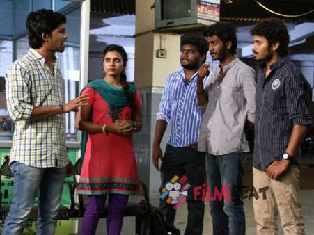 ஒவ்வொரு மனுஷனுக்கும் ஒவ்வொரு ஃபீலிங்... 'அவளுக்கென்ன அழகிய முகம்'! விமர்சனம்