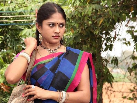 உயரமான மலையில் ஷூட்டிங்.. பயத்தில் சொல்லாமல் கொள்ளாமல் டெல்லிக்கு ஓடிப்போன நடிகை!