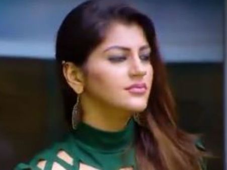 மாடர்ன் டிரஸ்ஸுக்கு திரும்பிய யாஷிகா.. இது சரியில்லையே பிக் பாஸ்!