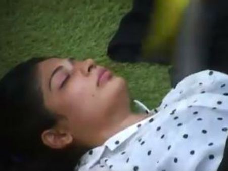 அய்யய்யோ விஜிக்கு என்னமோ ஆச்சு: டாக்டரை கூப்பிடுங்க பிக் பாஸ்