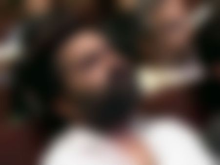 அவ்ளோ நல்லவரா நீங்க, நம்ப முடியலையே?: வாரிசு நடிகரை பார்த்து வியக்கும் கோலிவுட்