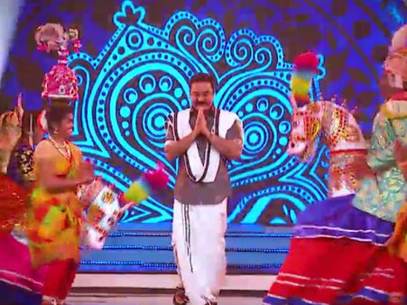 பிக்பாஸ் கிராண்ட் பினாலேவில் கமல் அணிந்தது என்ன? துண்டா அல்லது துப்பட்டாவா?