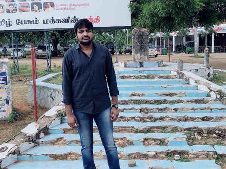 திலீபனின் நினைவிடத்தில் நடிகர் சதீஷ்