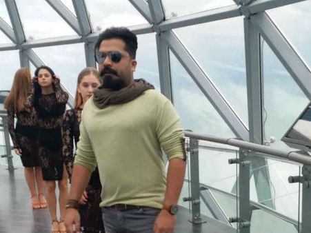 சுந்தர் சி படத்தின் ஷூட்டிங்! செம ஸ்டைலிஷாக கெத்து காட்டும் சிம்பு!