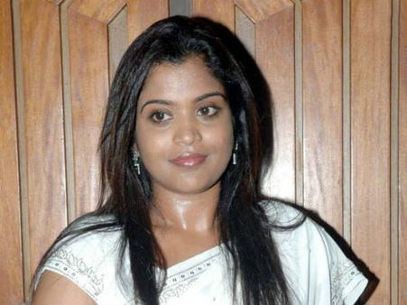 நடிகரை இரவில் ஹோட்டல் அறைக்கு வரவழைத்து அறை வாங்கிய நடிகை