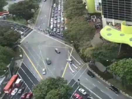 ஒவ்வொரு தமிழனும் கட்டாயம் பார்க்க வேண்டிய நாசரின் ‘டிராபிக்’ வீடியோ!