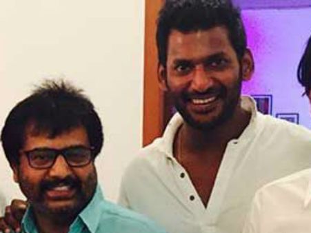 விஷால் மற்றும் தனுஷுடன் நேரடியாக மோதும் விவேக்!