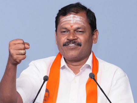 புரட்சியுமில்லை புண்ணாக்குமில்லை: ஒரு விரல் புரட்சியை கலாய்த்த அர்ஜுன் சம்பத்