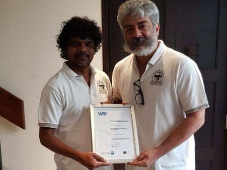 அஜித் பெருமையடைந்த அந்த தருணம்: வைரலாகும் புதிய போட்டோ
